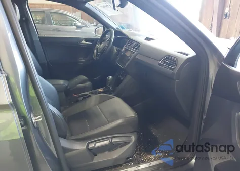 2019 Volkswagen Tiguan 2.0T Se/2.0T Sel/2.0T Sel R-Line/2.0T Sel R-Line Black из США, поврежденный, VIN 3VV2B7AX2KM117443